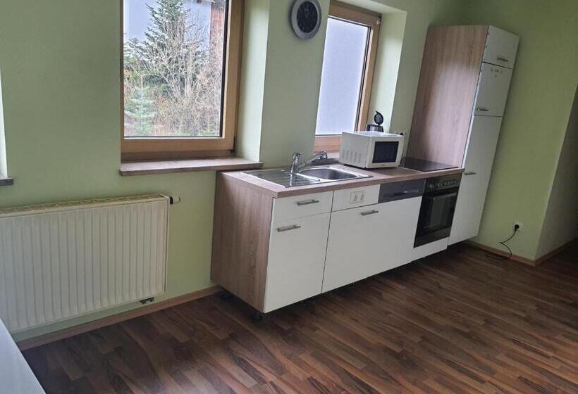 스탠다드 트리플 룸, Neue Krone