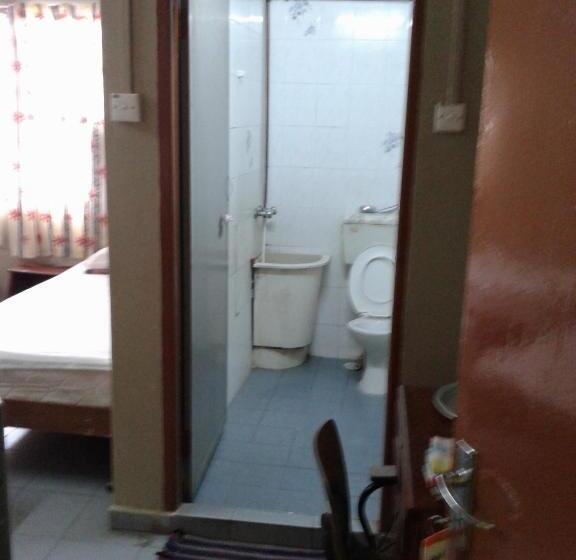 Четырехместный Номер Стандарт, Malaya