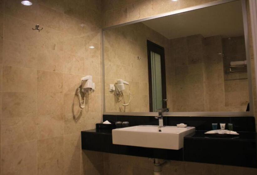 デラックスルーム, Tower Regency Hotel & Apartments