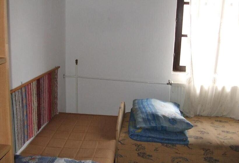 Семейный Номер Совместный Санузел, Vizimalom Kemping, Panzió és étterem