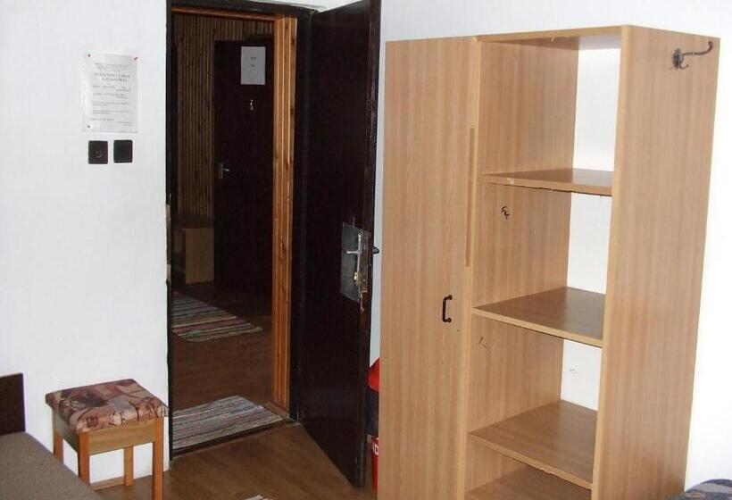 Номер Стандарт Четырехместный Совместный Санузел, Vizimalom Kemping, Panzió és étterem
