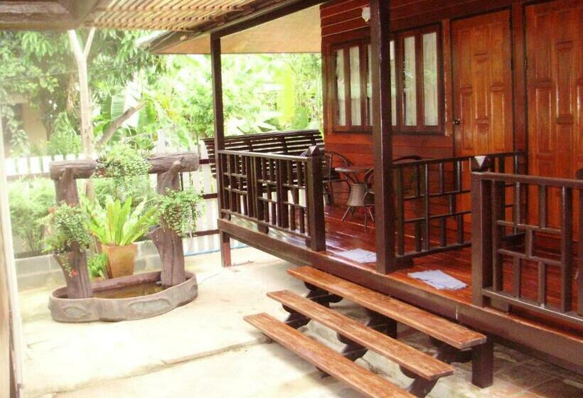 スタンダードバンガロー, Baan Kong Homestay