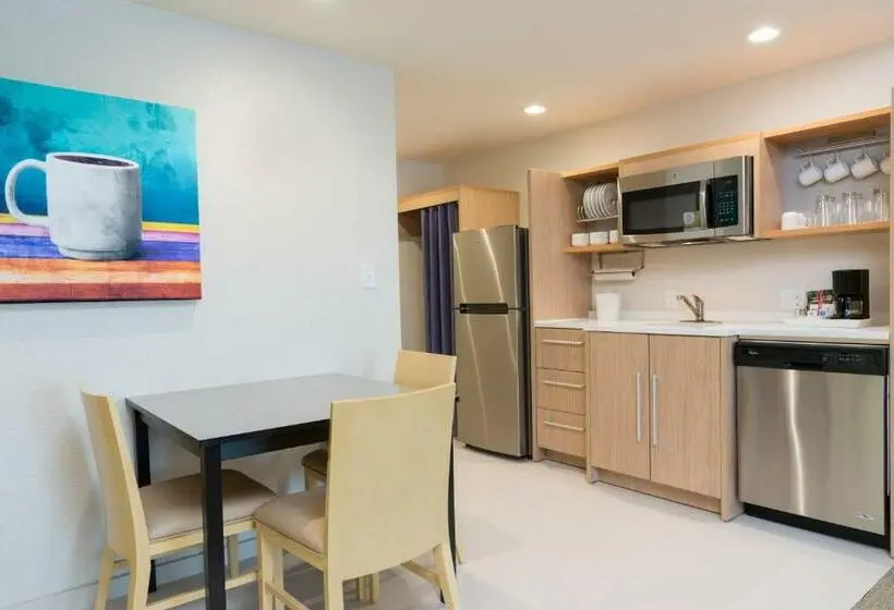 キングサイズベッドのスイートルーム, Home2 Suites By Hilton Nokomis Sarasota Casey Key