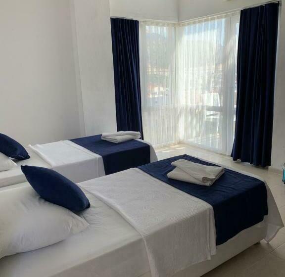 غرفة قياسية مزوَّدة بشُرفة, Lizo