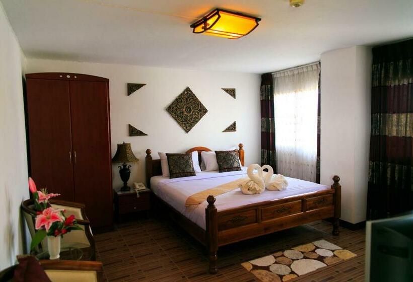 디럭스 룸, Regent Lodge Lampang