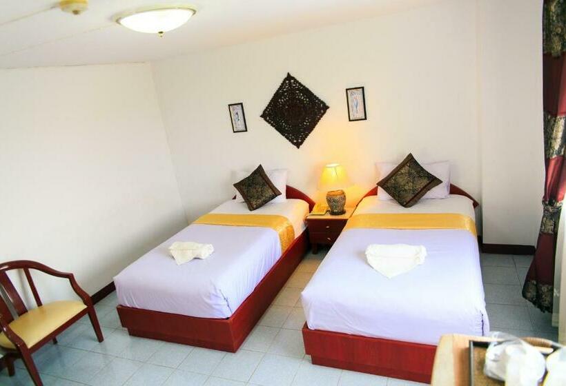 수피리어 룸, Regent Lodge Lampang