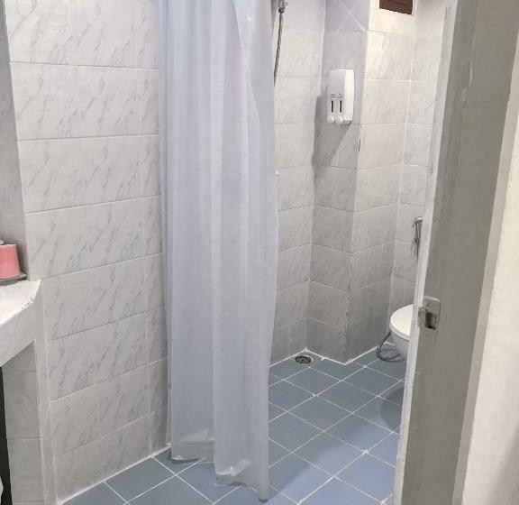 디럭스 룸, Regent Lodge Lampang