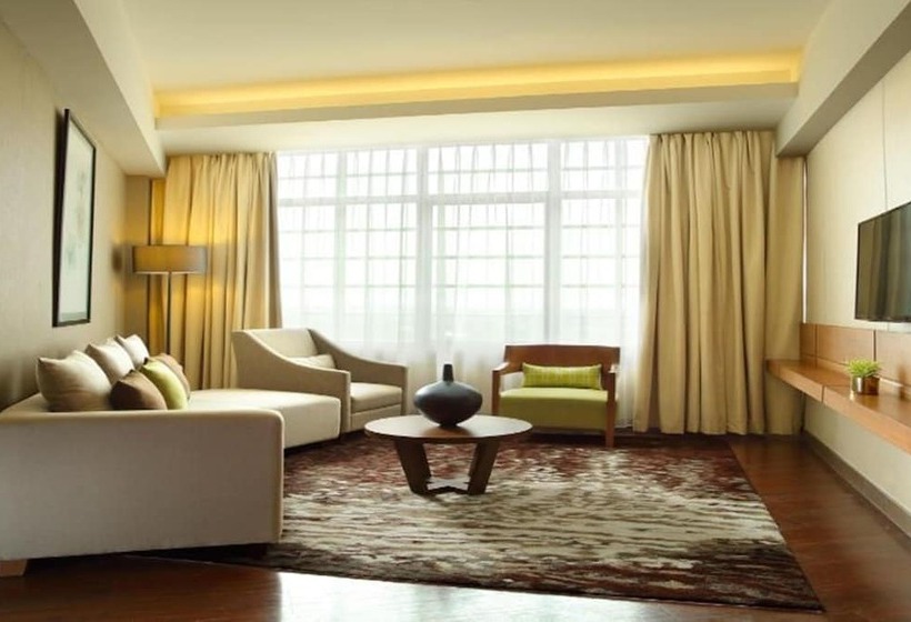 סוויטת אקזקיוטיב, עם מיטת קינג, Santika Premiere Ice  Bsd City