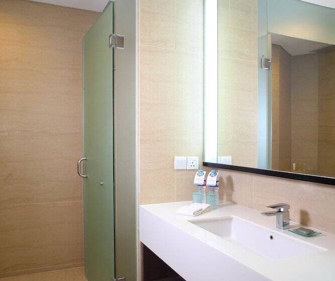 Люкс Executive Кровать Кинг, Santika Premiere Ice  Bsd City