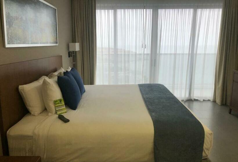 스탠다드 룸 킹사이즈 침대, Wyndham Manta Sail Plaza Hotel And Convention Center