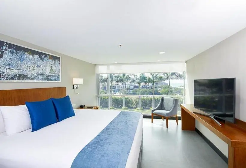 Perhesviitti, Wyndham Manta Sail Plaza Hotel And Convention Center