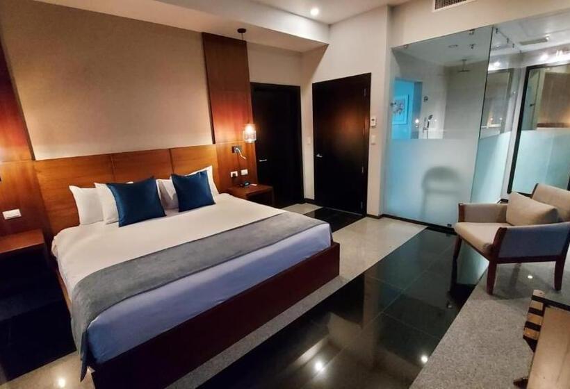 프레지덴셜 스위트, Wyndham Manta Sail Plaza Hotel And Convention Center