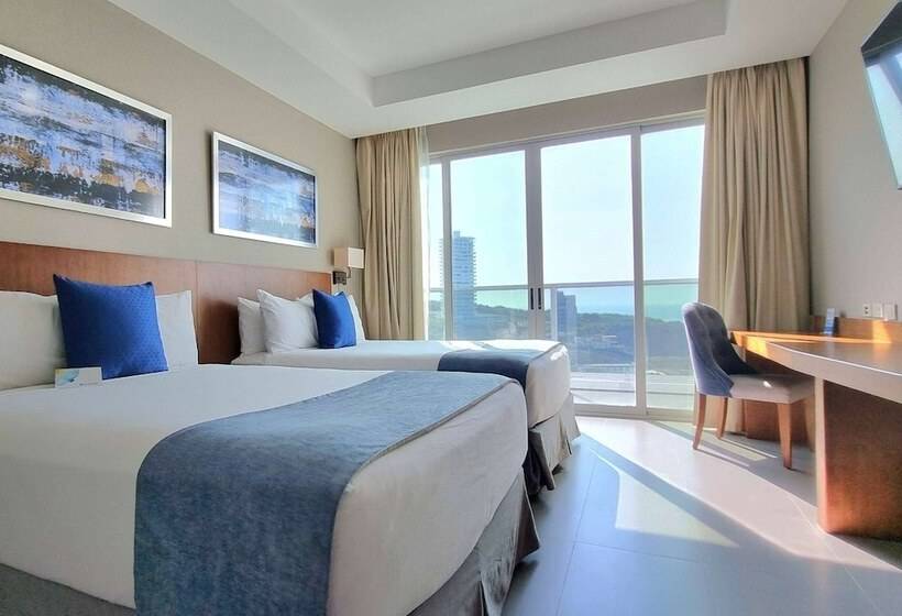 이그제큐티브 룸, Wyndham Manta Sail Plaza Hotel And Convention Center