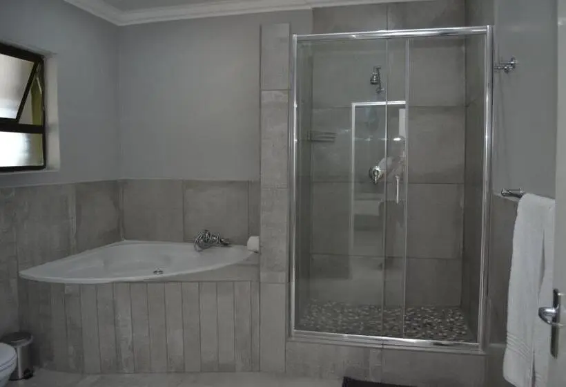 اتاق استاندارد, African Sands Guesthouse Load Shedding Free