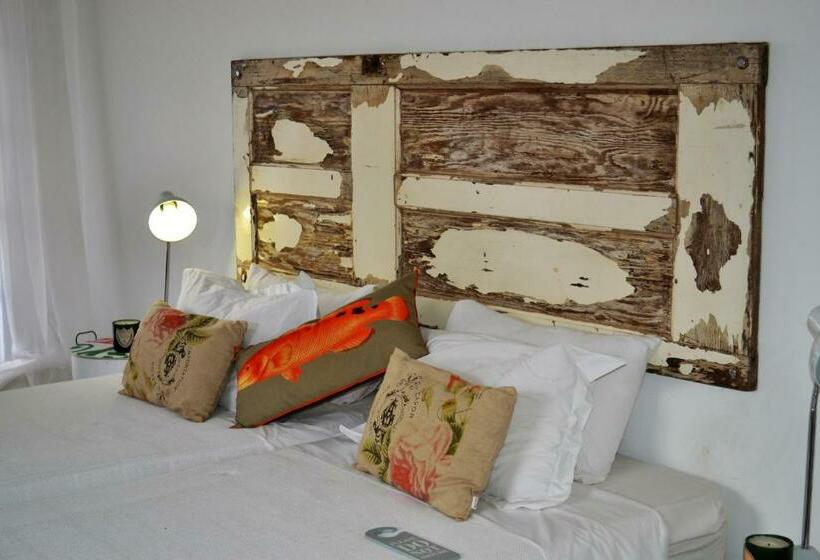 标准间, Muckleneuk Manor