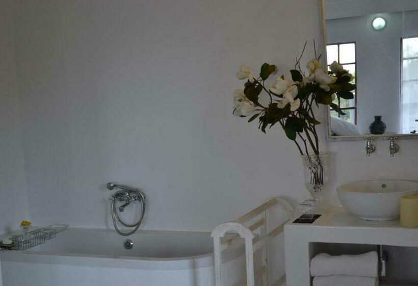 标准间, Muckleneuk Manor