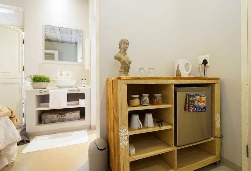 高级大房间, Muckleneuk Manor