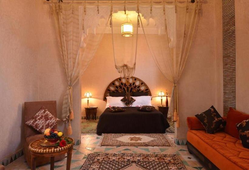 سوییت, Riad Manissa