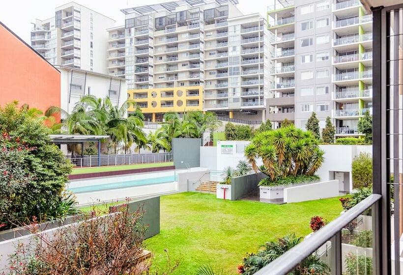 Апартаменты 1 Спальня, Trilogy Residences