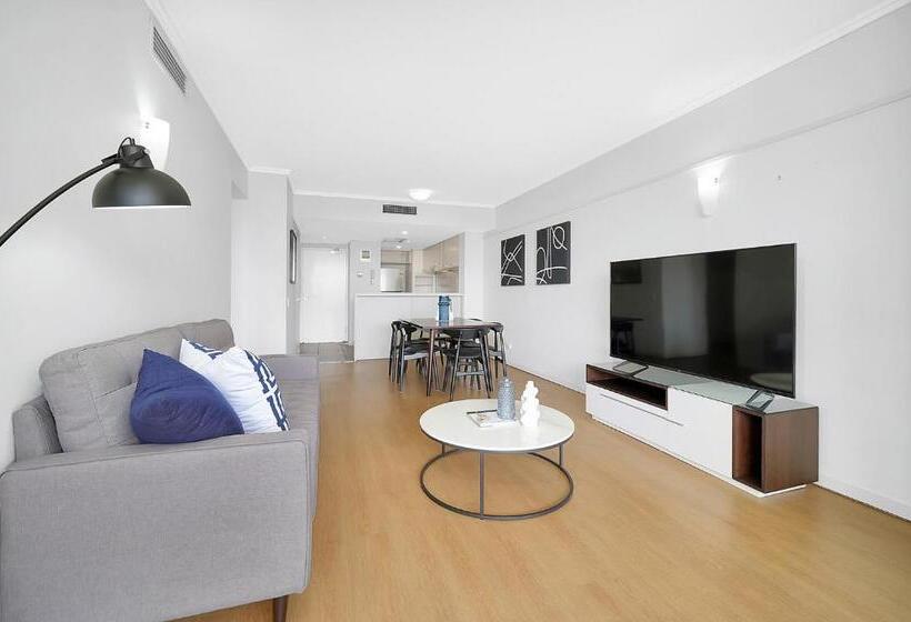 Апартаменты 2 Спальни, Trilogy Residences