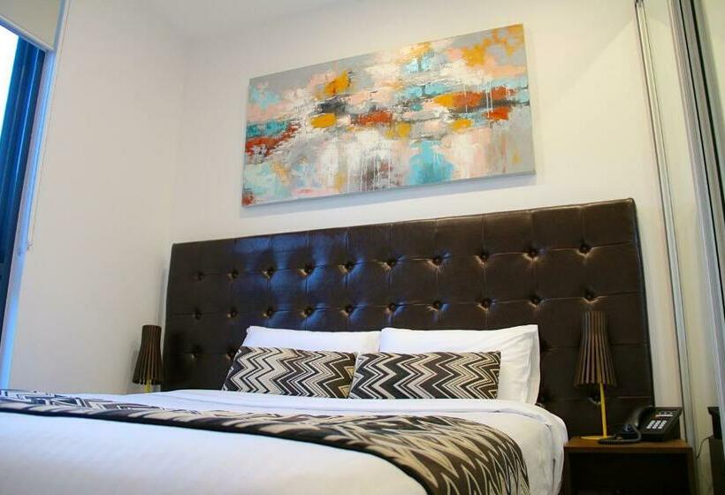 סוויטה, Whitehorse Apartment