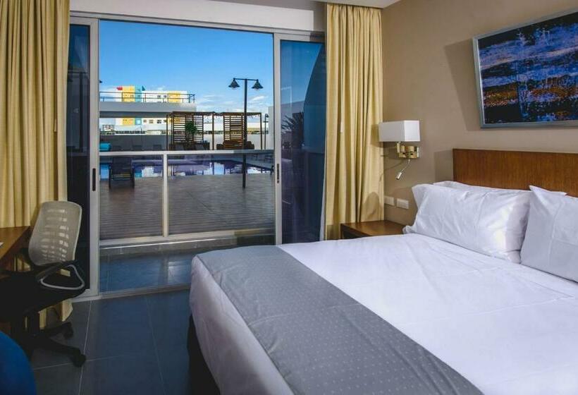 스탠다드 룸 킹사이즈 침대, Wyndham Manta Sail Plaza Hotel And Convention Center