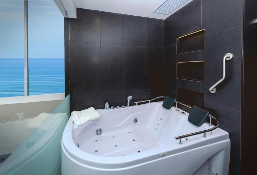 디럭스 스위트 킹 침대, Wyndham Manta Sail Plaza Hotel And Convention Center