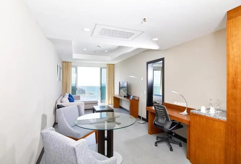 Presidenttisviitti, Wyndham Manta Sail Plaza Hotel And Convention Center