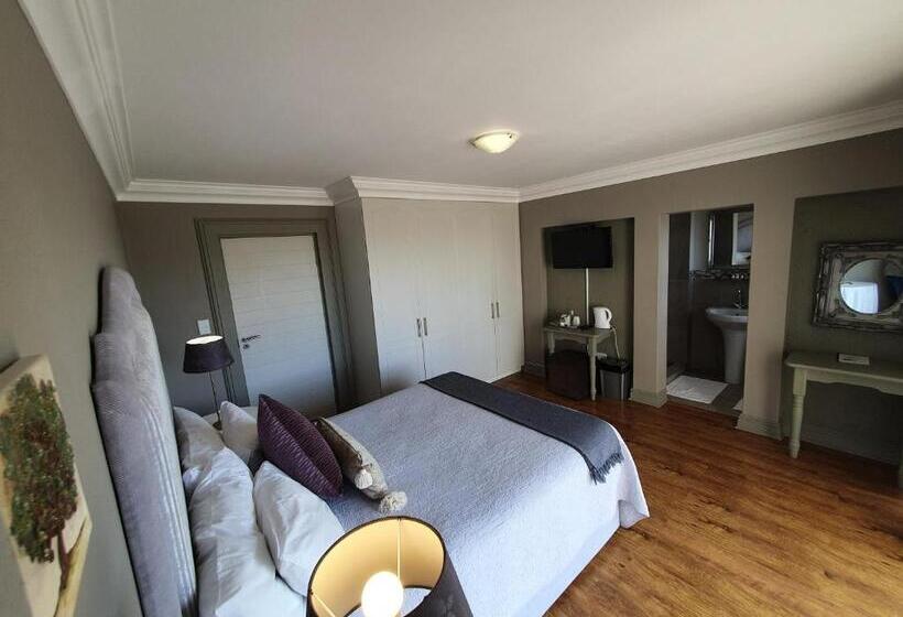 Номер Стандарт с Балконом, Alabaster Box Guesthouse