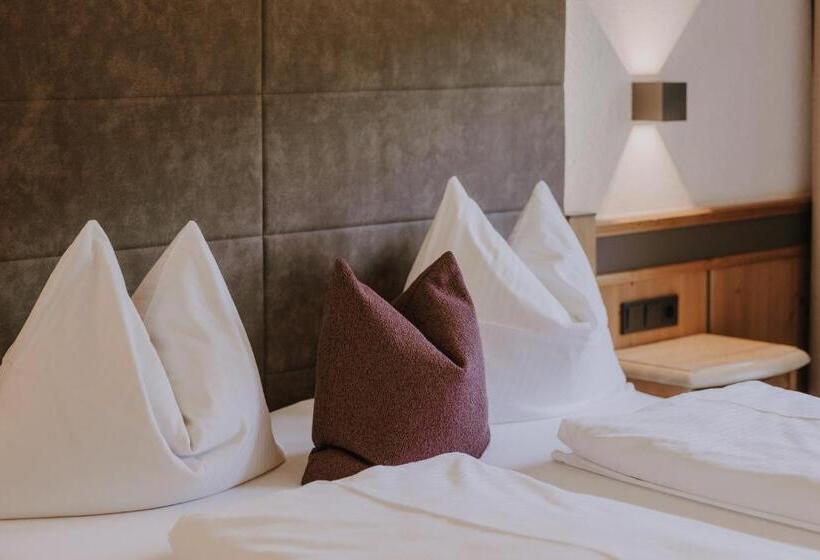 اتاق خانوادگی, B&b Hotel Die Bergquelle