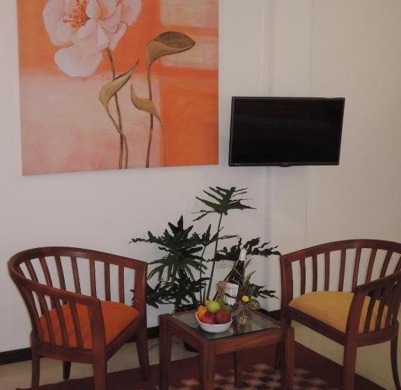 חדר דלוקס, Anugaa In The City