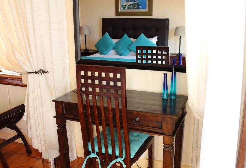 オーシャンビューデラックスルーム, Aquamarine Guest House