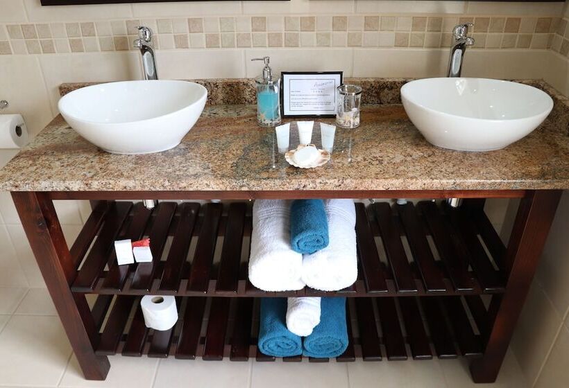 סוויטת סופריור נוף לים, Aquamarine Guest House