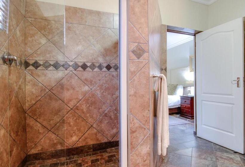 スタンダードルーム, At Heritage House