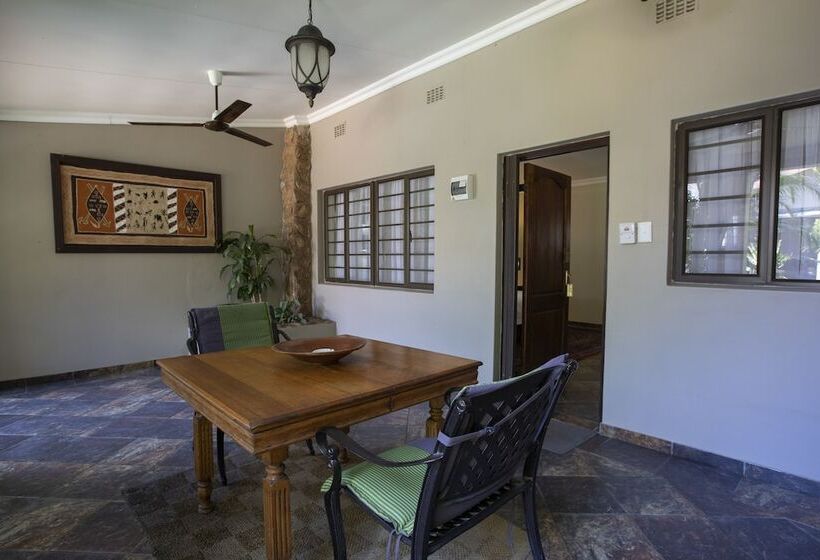 スタンダードルーム, At Heritage House