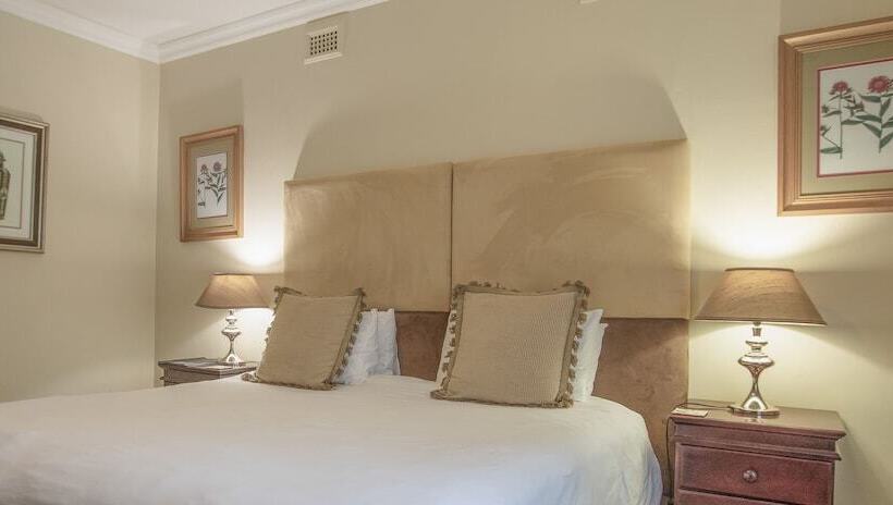 デラックスルーム, At Heritage House