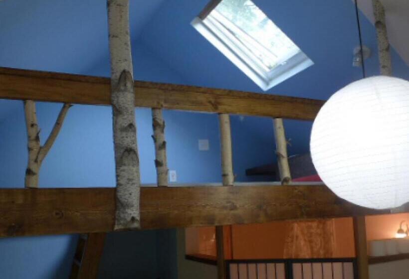 Студио Стандарт Вид на Сад, Morning Glory B&b