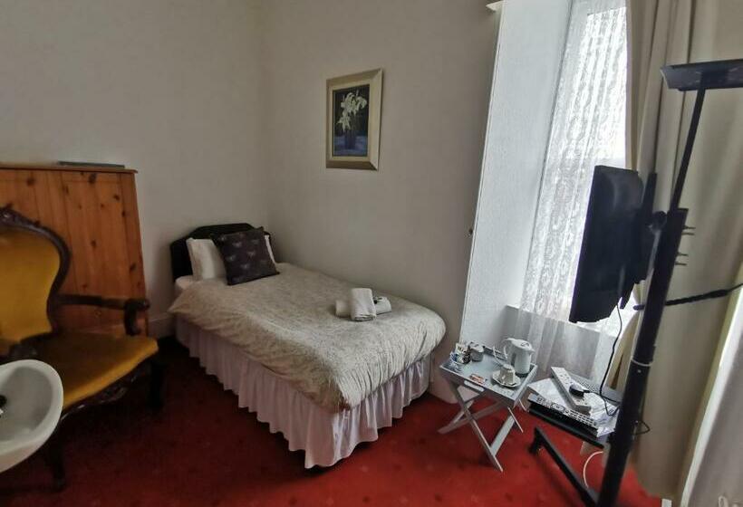 اتاق استاندارد یک تخته با سرویس بهداشتی مشترک, Park Guest House