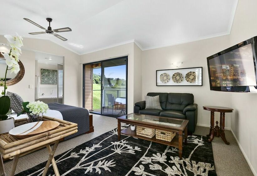 豪华小屋, Top Of The Hill