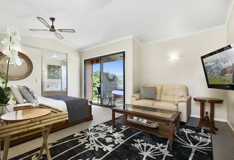 豪华小屋, Top Of The Hill