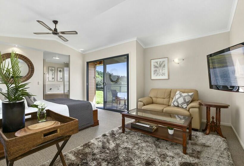 豪华小屋, Top Of The Hill