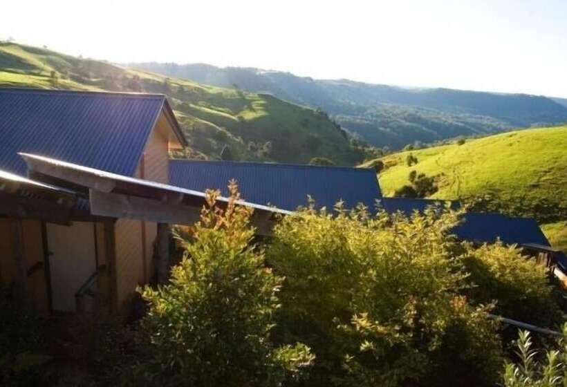 豪华小屋, Top Of The Hill