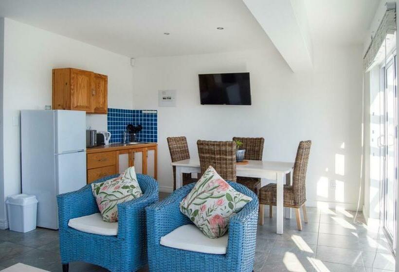 דירת שני חדרים, Bellamente Sirene