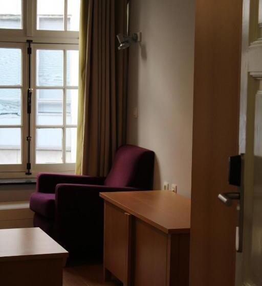 Номер Superior, Irish College Leuven