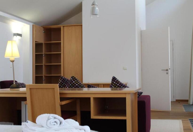 발코니가 있는 스위트, Irish College Leuven