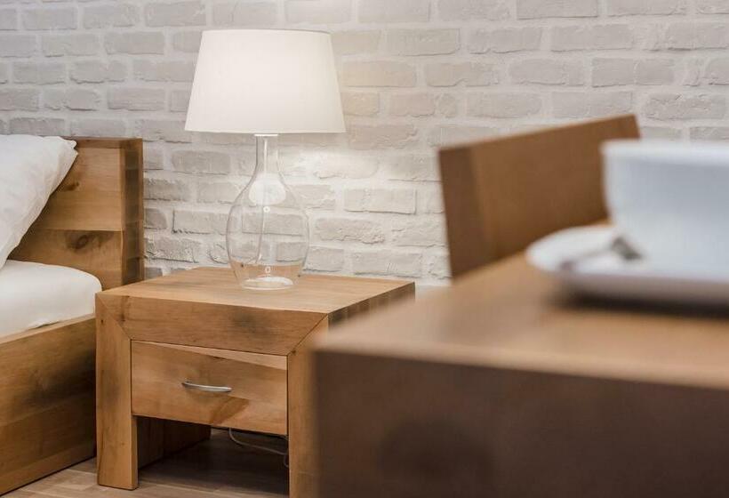 חדר סטנדרט, Naturum