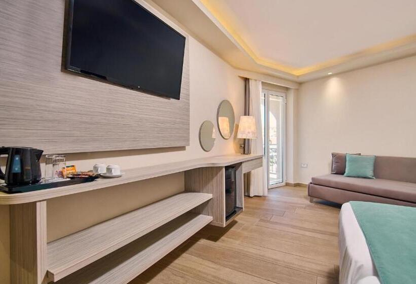 Quarto Comfort Vista Piscina, Palazetto Suites Zakynthos Adults Only