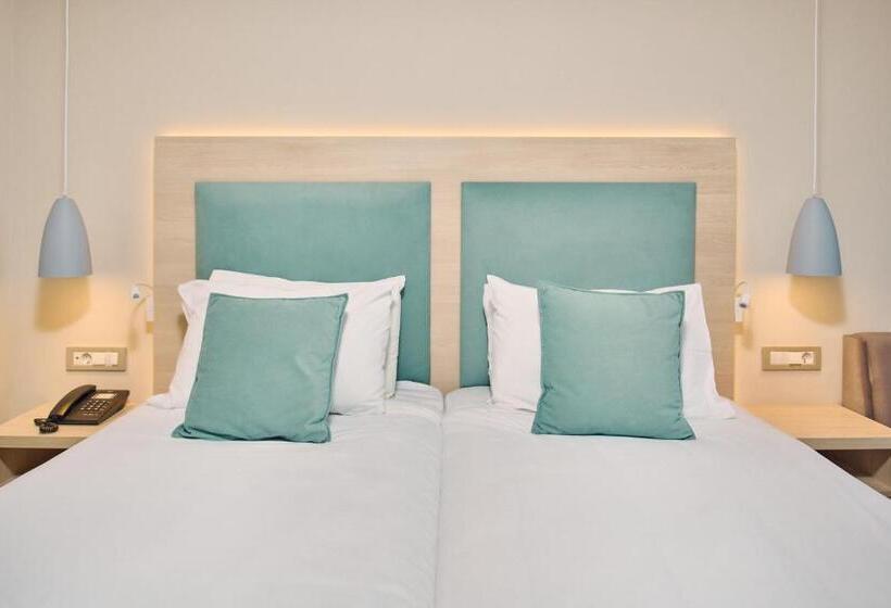 اتاق راحتی با چشمانداز استخر, Palazetto Suites Zakynthos   Adults Only