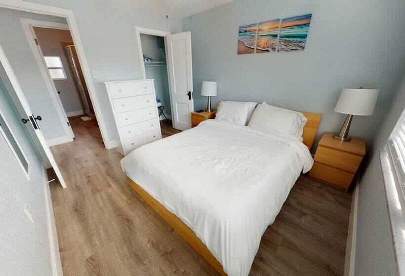 סוויטה נוף לבריכה, The Bungalows