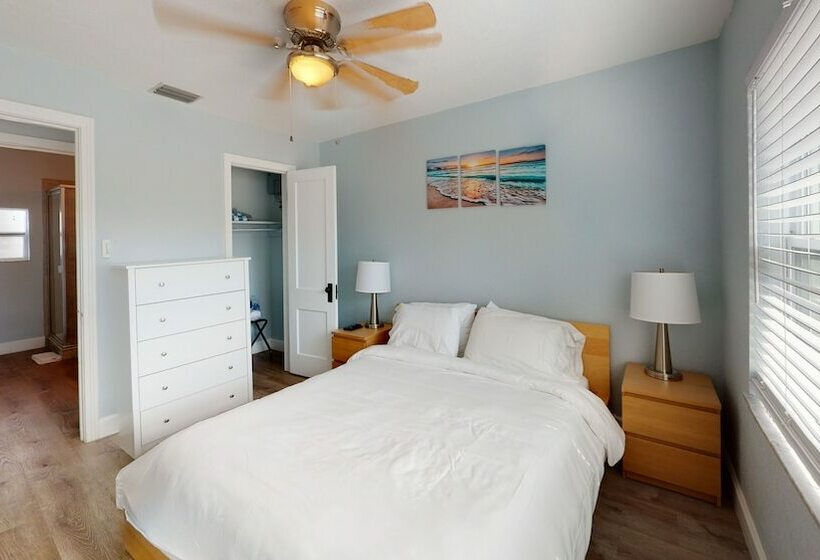 סוויטה נוף לבריכה, The Bungalows